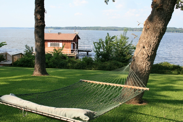 Lake Palestine Real Estate | Where to Stay